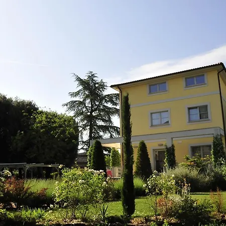 Hotel Ai Lecci In Centro Sarteano